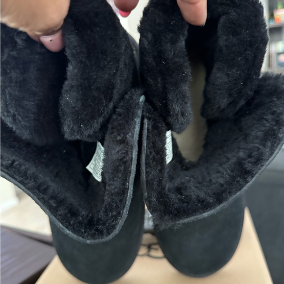 UGG black booties - Picture 4 of 7